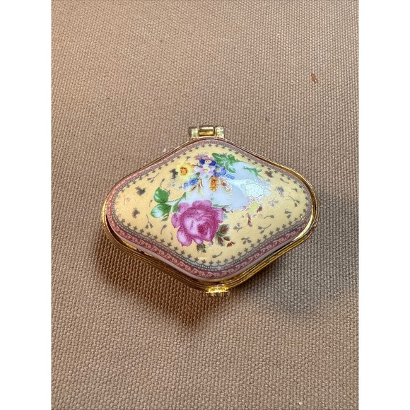 Vintage Floral Trinket Box Porcelain Pill Box Dresser Decor Gift - Picture 8 of 8